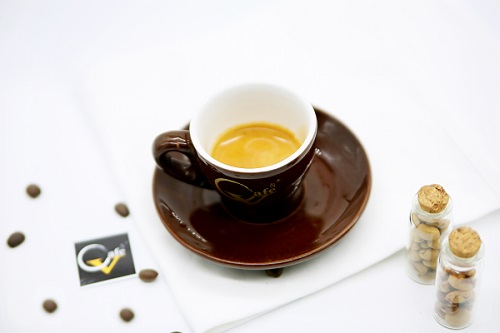 Vị chua cà phê Espresso thanh thoát, hậu vị ngọt dịu lưu lại lâu trong vòm họng….